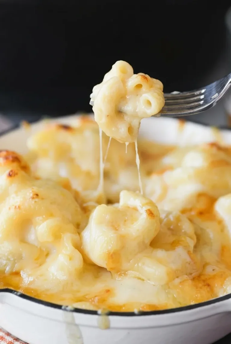 Creamy Gouda Mac and Cheese with a Lightly Browned Top